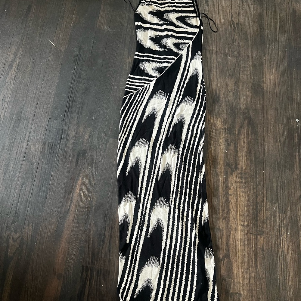 Elegant Black and White Patterned Skirt
